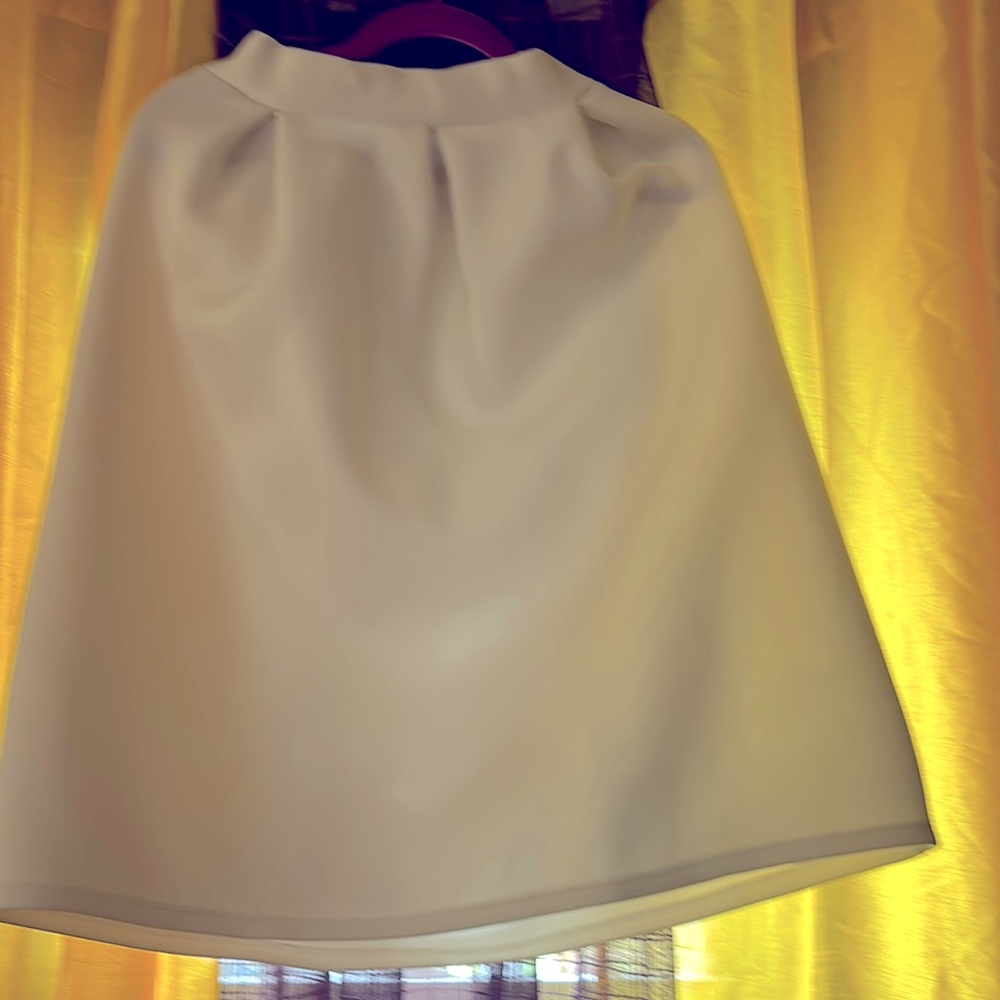 Elegant Cream Women's Skirt